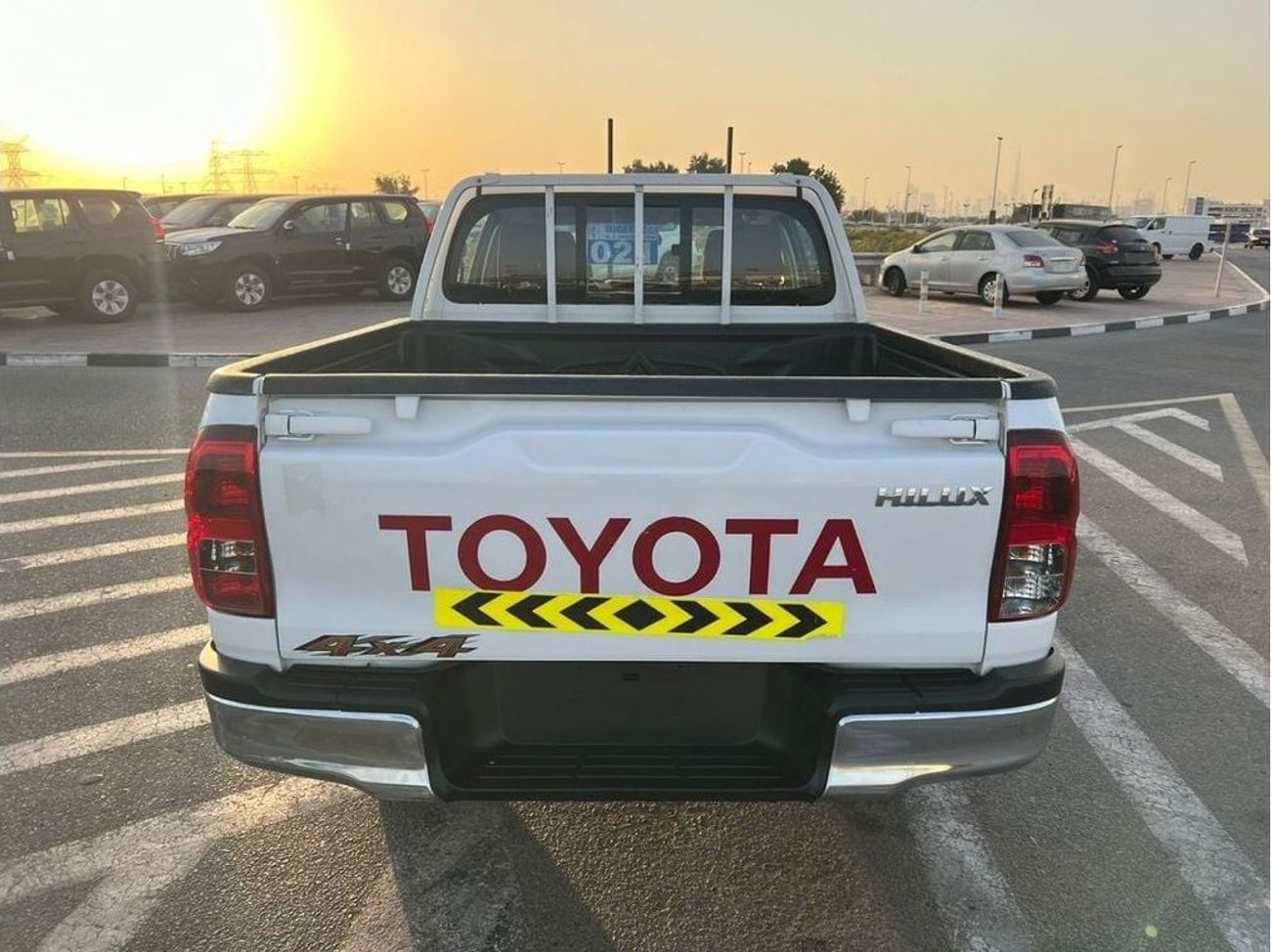 Toyota Hilux 2021 TOYOTA HILUX 2.7L - 4X4 - 4Wheel Drive - Accident Free - Clean Car - with Good Condition