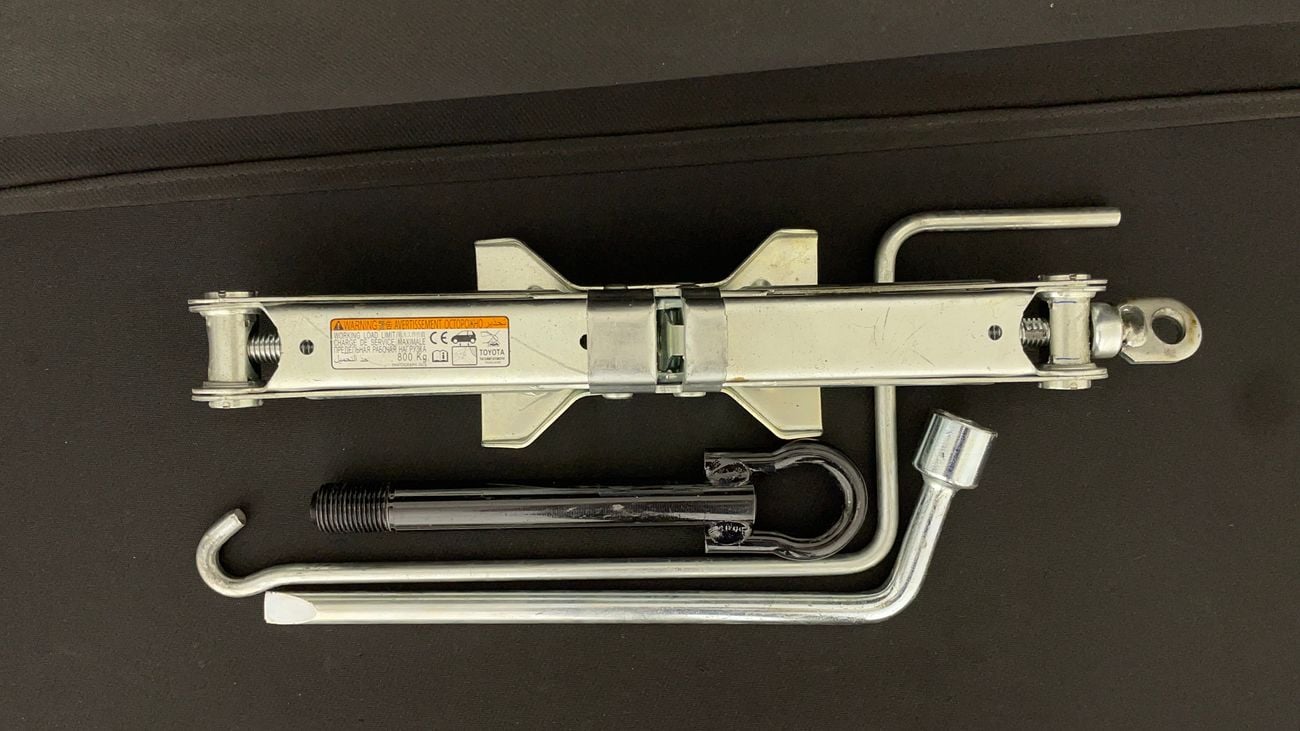 تويوتا يارس E 1.5 | بدون دفعة مقدمة | اختبار القيادة في المنزل