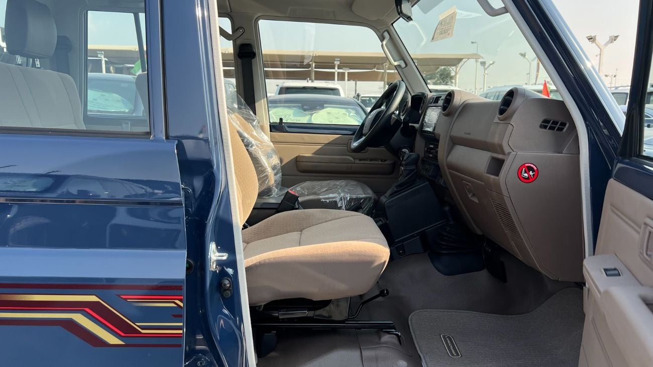 تويوتا لاند كروزر بيك آب 4.0L Double Cab