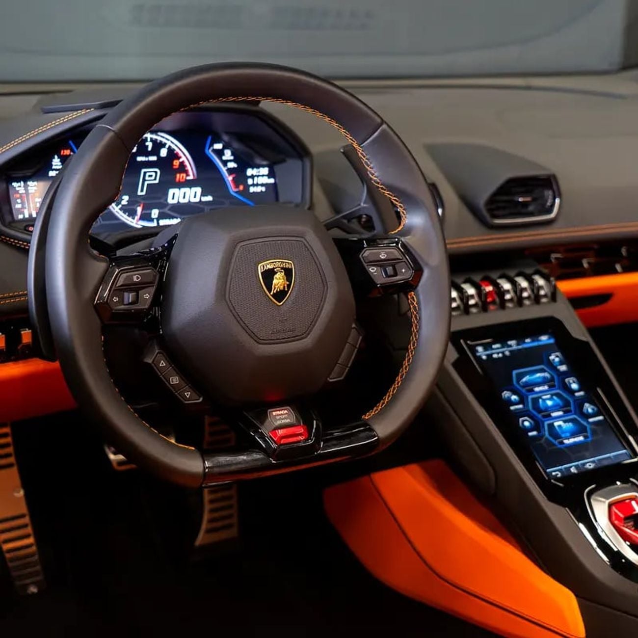 Lamborghini Huracan EVO SPYDER 18,207 P.M • 0% Downpayment • EVO Spyder • 1 Year Warranty