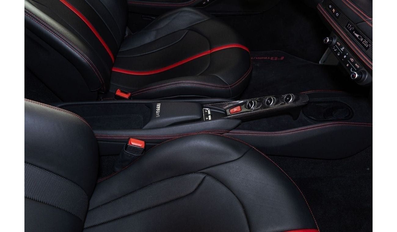 فيراري F8 تريبوتو 3.9T V8 Ferrari F8 Tributo 3.9L | Fully Carbon Fiber Interior and Exterior | 2021 | Agency Warranty