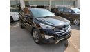 Hyundai Santa Fe 2016 Grand V6 panoramic roof mid options V6 Gcc specs