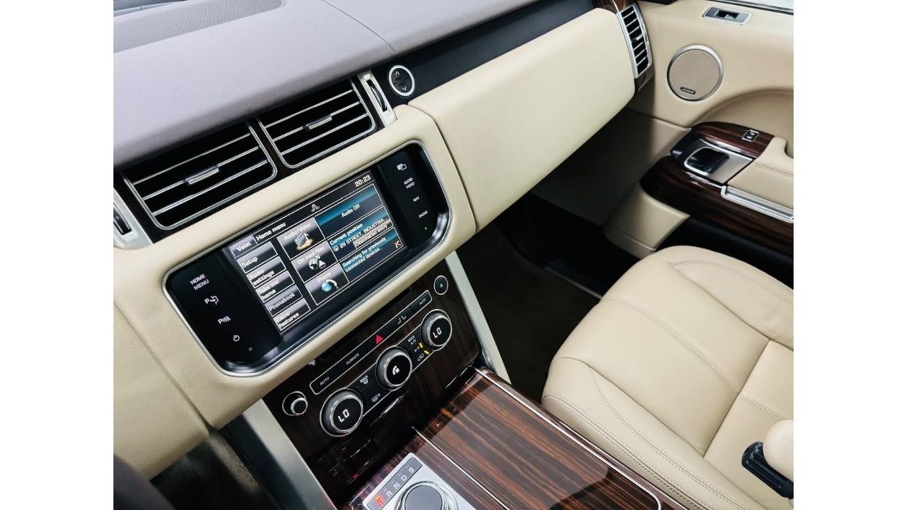 Land Rover Range Rover GCC .. Original Paint .. HSE .. FSH .. Perfect Condition .. V8 .