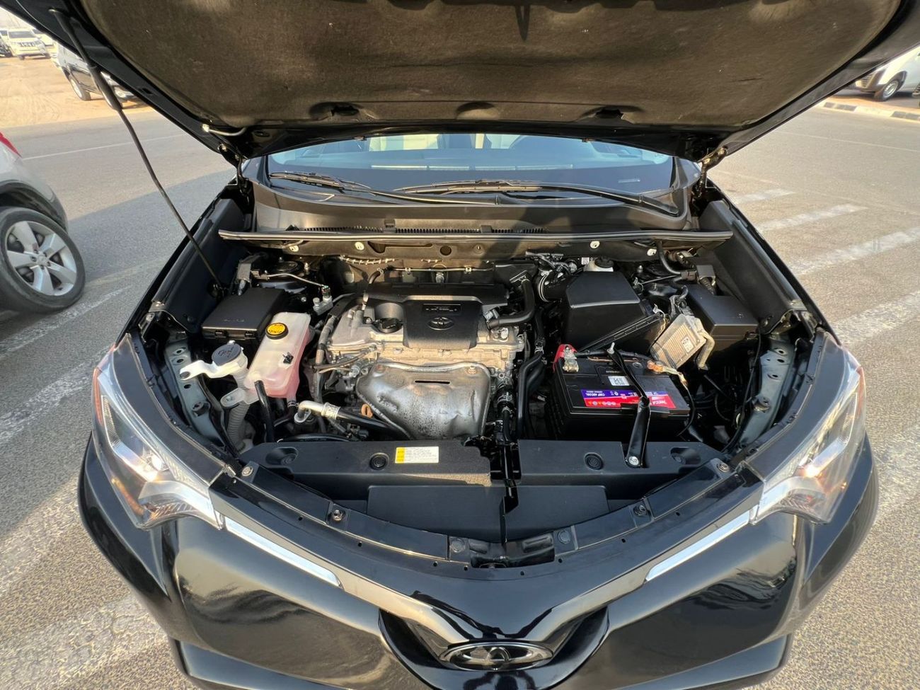 Toyota RAV4 2018 Toyota RAV4 XLE - 2.5L V4-RearCam-AWD 4x4 - Push Start -Leather seat Sunroof - Mileage-