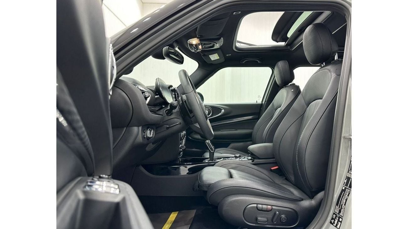 Mini Cooper Clubman 2023 Mini Clubman JCW All 4, Jan 2026 Mini Warranty, Jan 2027 Mini Service Pack, Full Options, GCC