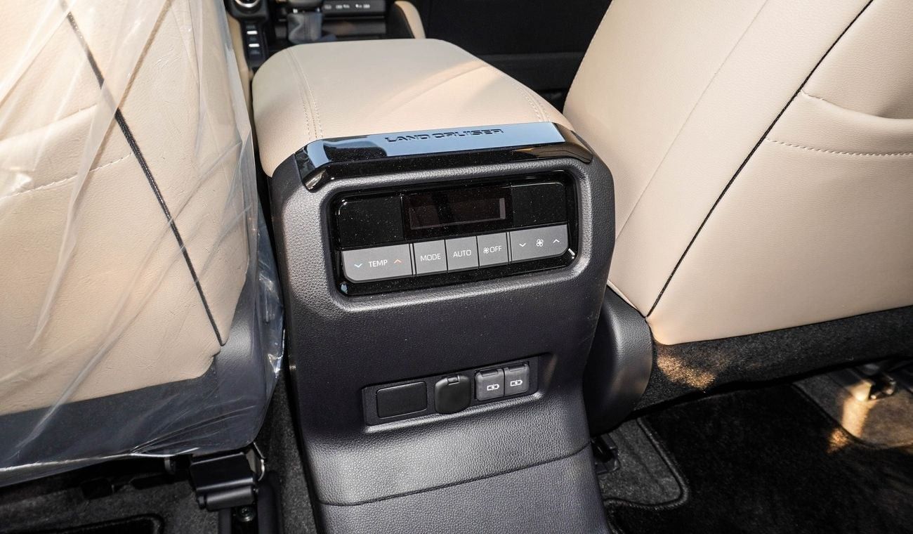 Toyota Prado 2.4L GXR TWIN TURBO ( Local Al FUTTAIM)