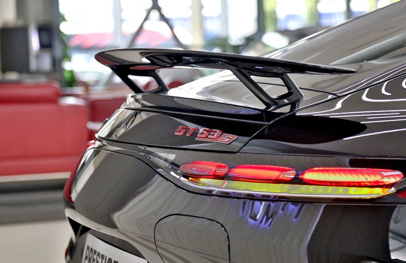 مرسيدس بنز أي أم جي جي تي 63 SE Performance (4 Door)