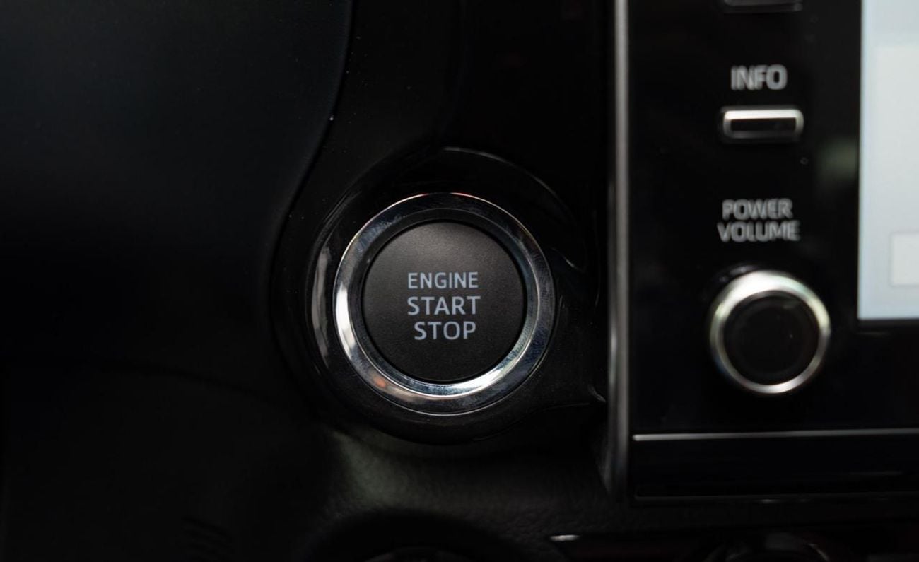 Toyota Hilux SR5 (NON GCC)