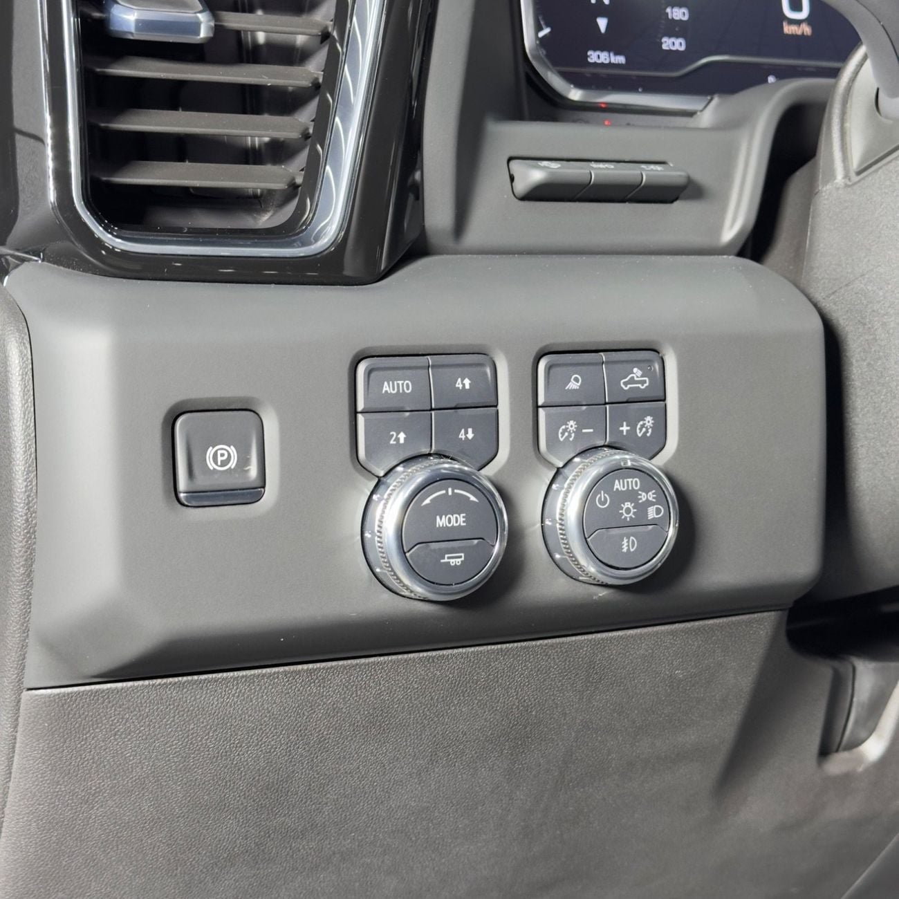 GMC Sierra Denali 6.6L Diesel