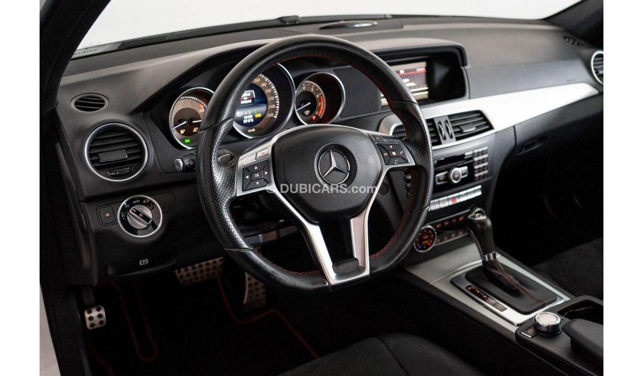 Mercedes-Benz C 200 AMG Pack 2014 Mercedes Benz C200 / AMG+ Sport Package