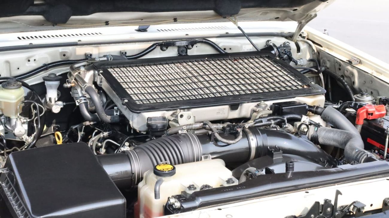 تويوتا لاند كروزر Toyota Landcruiser 2016 LC76VD right hand drive