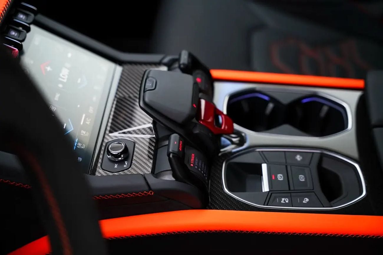 Lamborghini Urus SE 4.0T V8 Hybrid SE