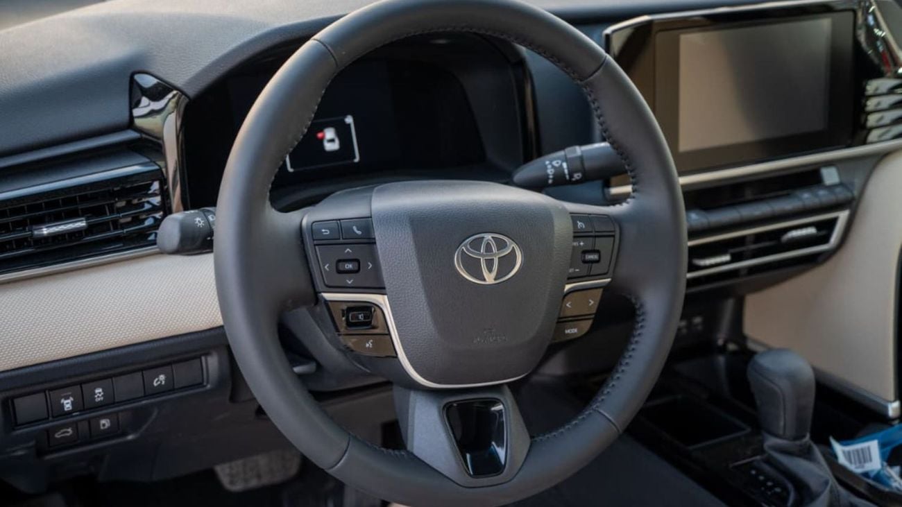 تويوتا كامري GLE 2.5L Hybrid