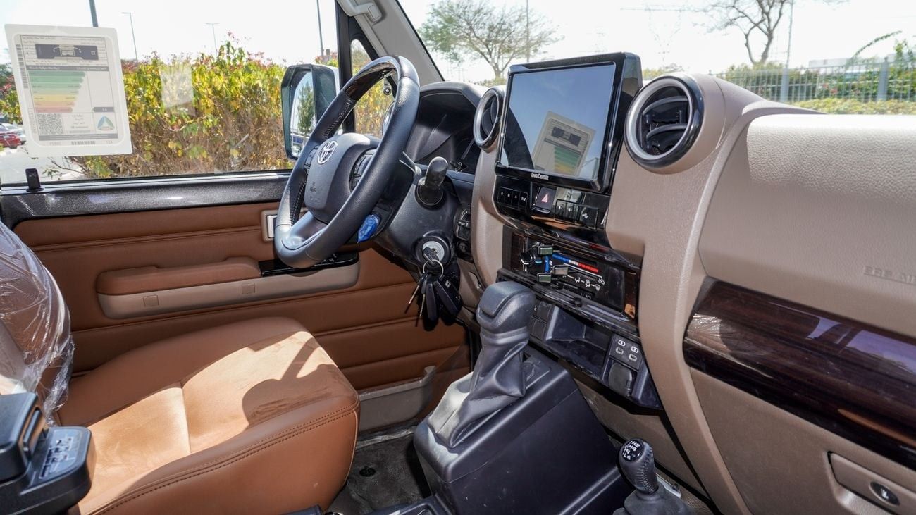 Toyota Land Cruiser Pick Up 2025 Toyota Land Cruiser LC79 SC AT V6 4.0 Petrol Full Option