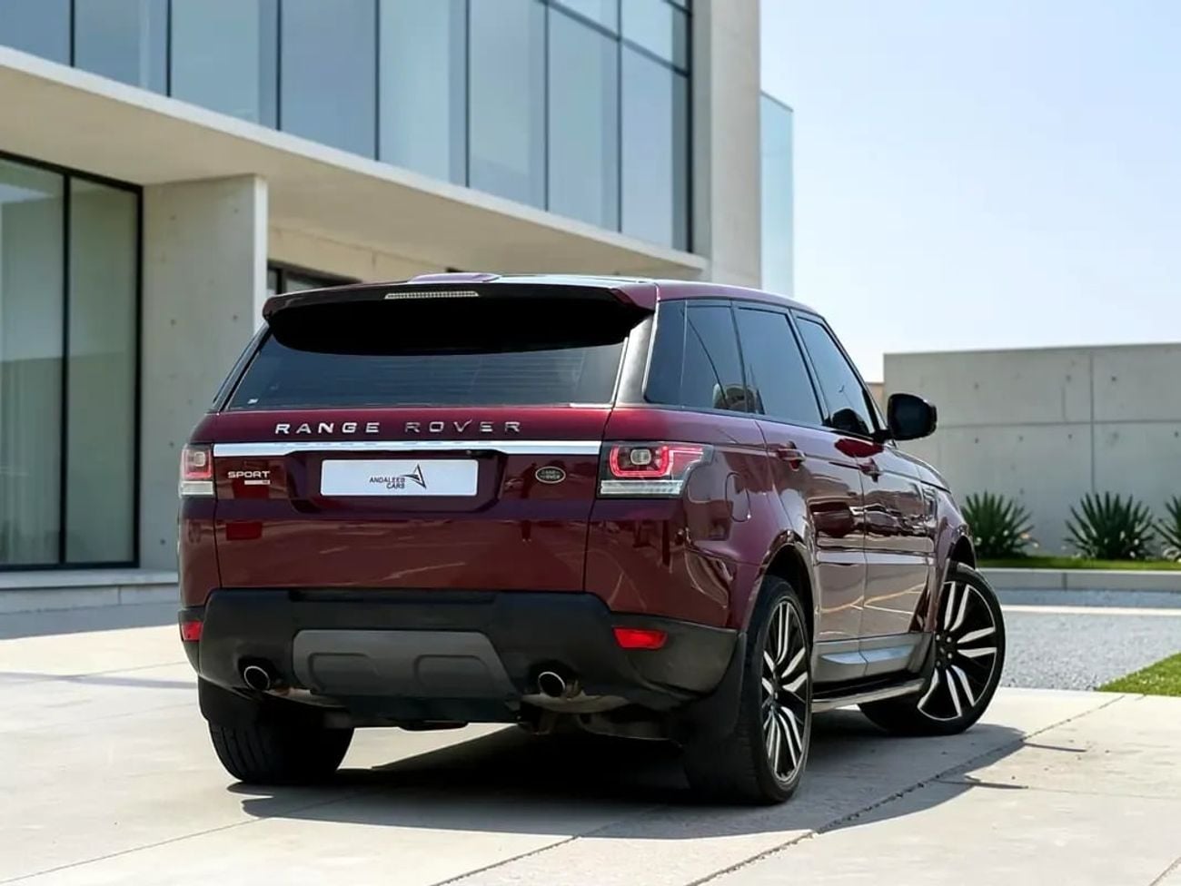 لاند روفر رينج روفر سبورت TOP AED 2,340 P.M | 0% DOWN PAYMENT | RANGE ROVER SPORT SE | 2017 | 1ST OWNER | GCC SPECS