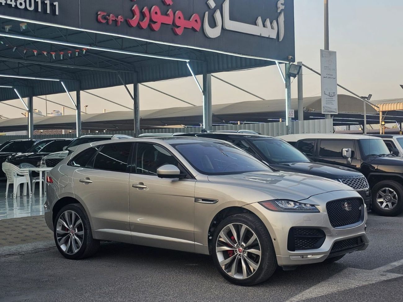 جاكوار F بيس S 3.0L (400 HP)