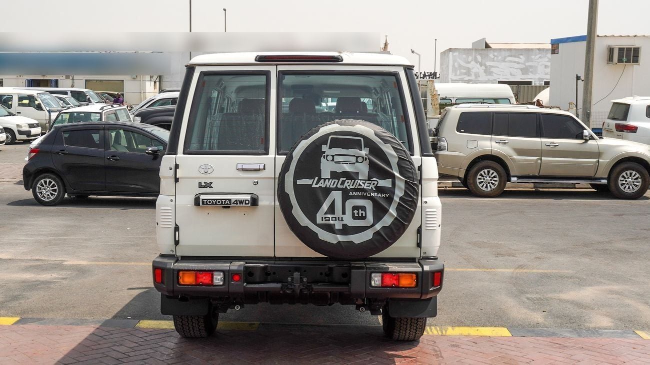 Toyota Land Cruiser 70 LC76 LX LX 2.8L Diesel A/T