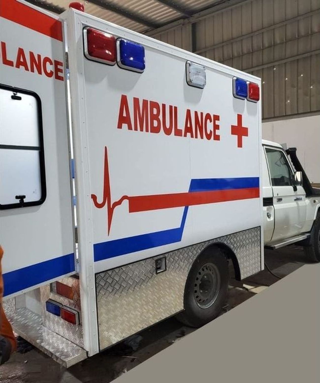 Toyota Land Cruiser 70 2025 Toyota Land Cruiser LC 79 4.0 SC AT Petrol (Ambulance)