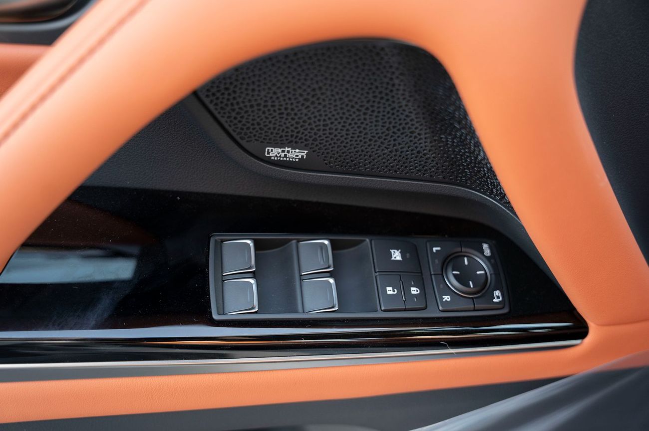 Lexus LX 700h 2026 Lexus LX700h VIP 3.5L Petrol AT (White - Orange)