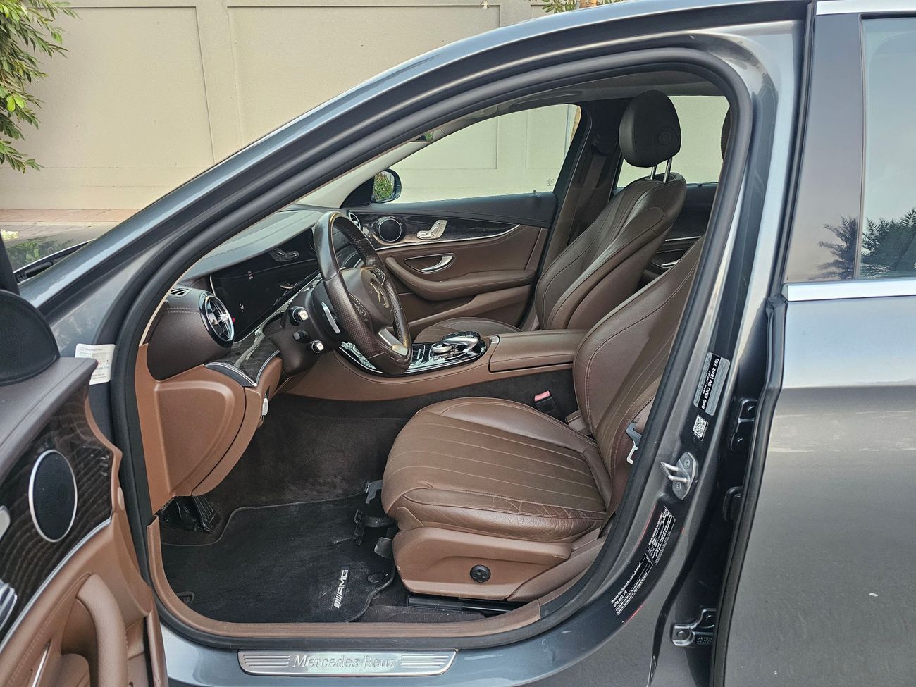 مرسيدس بنز E200