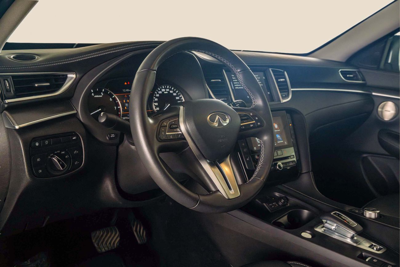 Infiniti QX50 LUXE 2.0