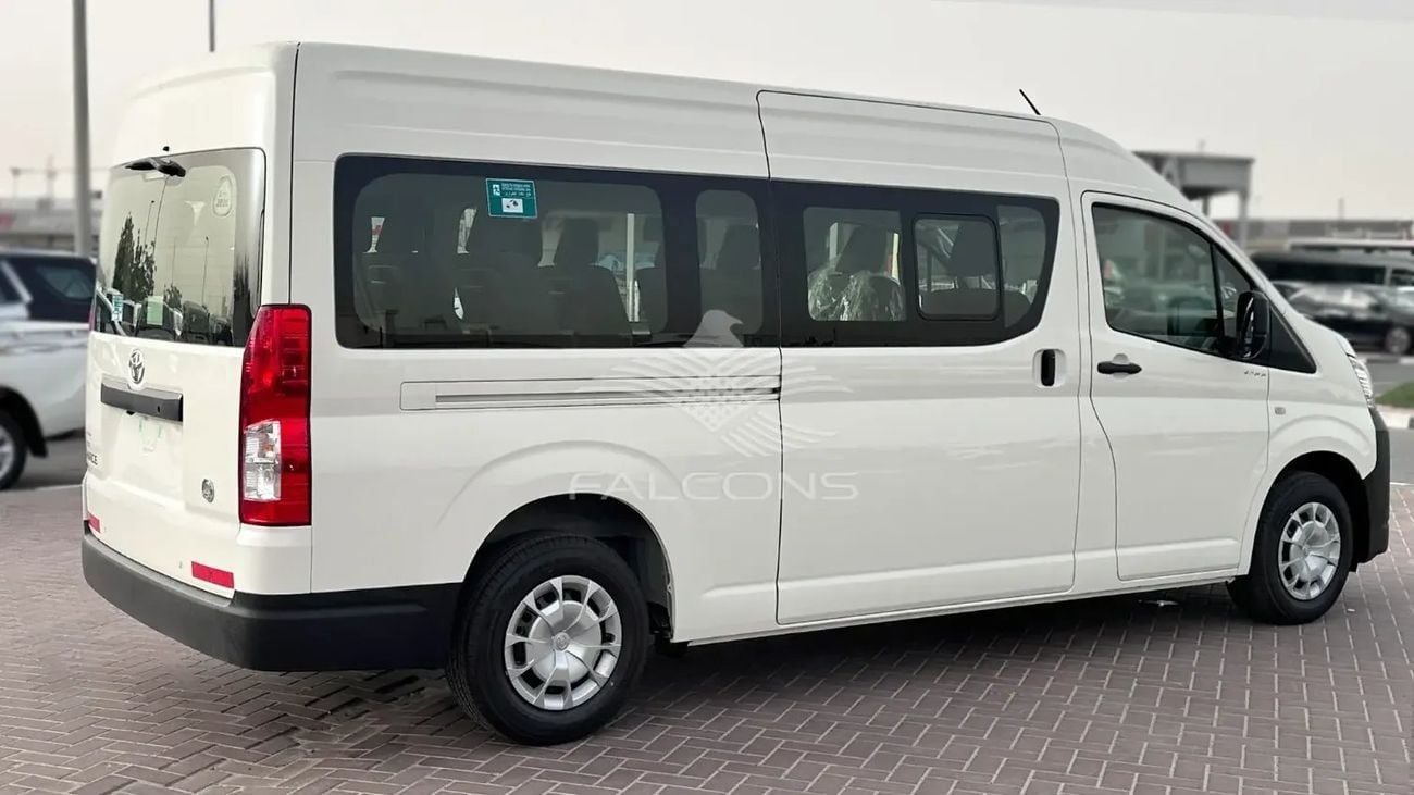 Toyota Hiace GL Toyota/HIACE P/HGG22 3.5L 6 Cylinders 13 seater 6AT