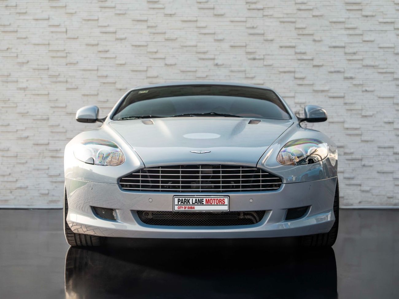 Aston Martin DB9