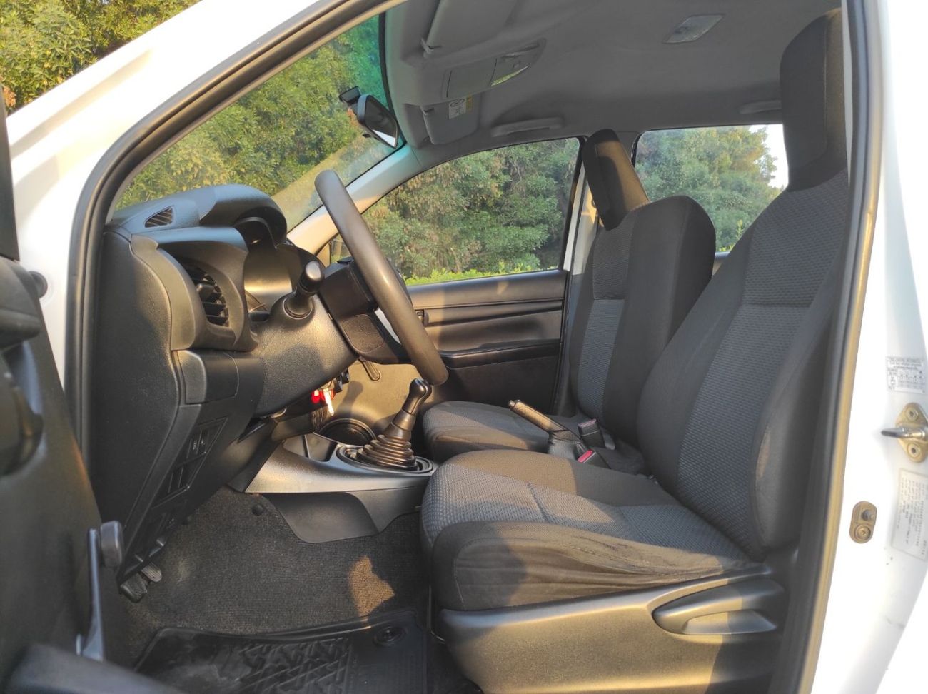 Toyota Hilux DLS 2.7L Toyota Hilux 2020 4×2 Full manual