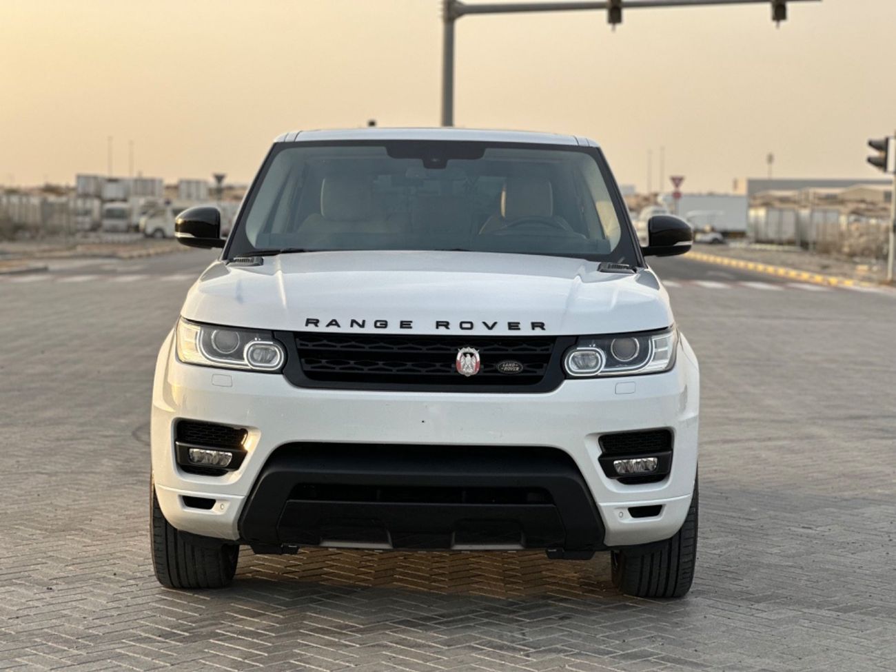 Land Rover Range Rover Sport HSE DYNAMIC 5.0L (525 HP) MODEL 2014 GCCCAR PERFECT CONDITION INSIDE AND OUTSIDE