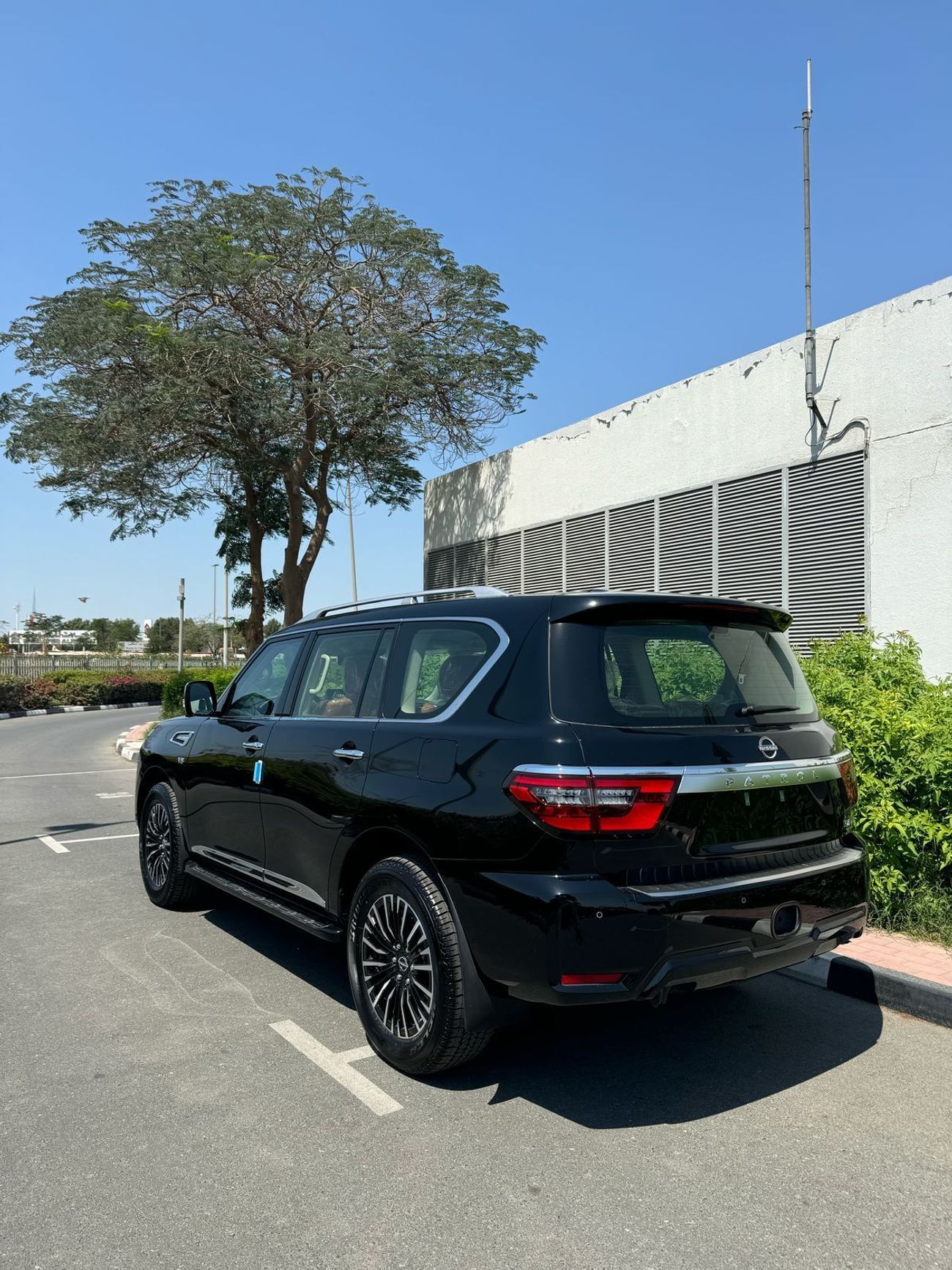 Nissan Patrol Platinum LE V8