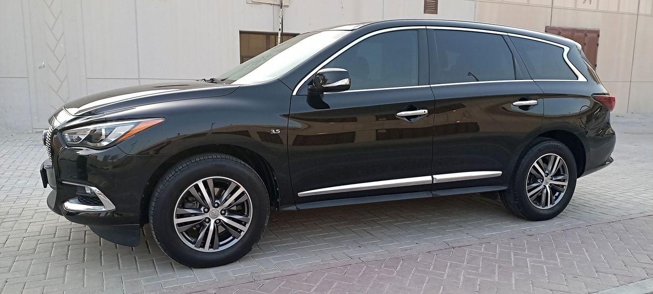 Infiniti QX60 PREMIUM 3.5L V6 AWD 7 SEATER CLEAN AND NEAT PERSONAL VEHICLE