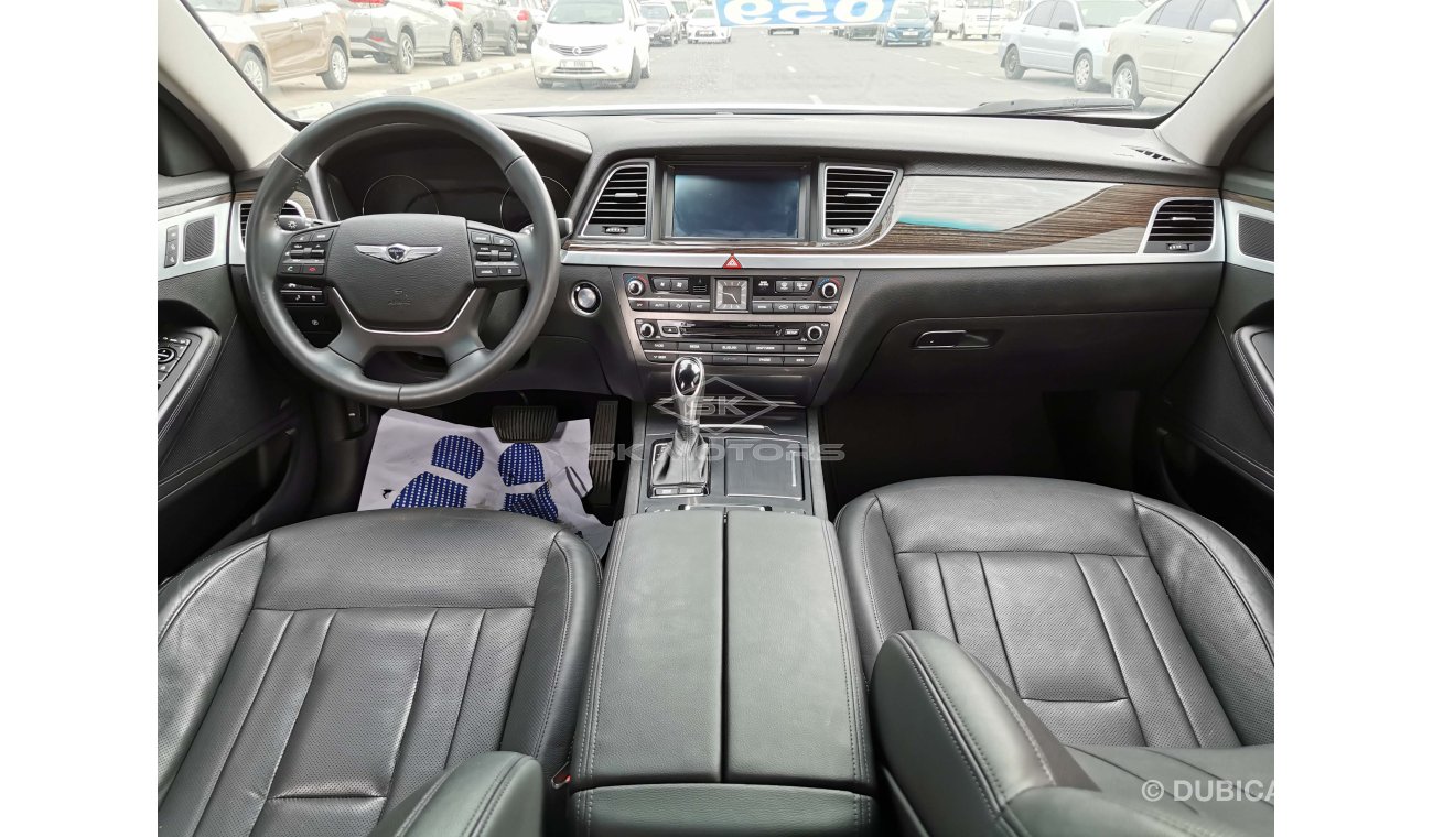 Hyundai Genesis 3.8L Petrol, Alloy Rims, DVD, Power Seats, Leather Seats, Rear AC ( LOT #6176)