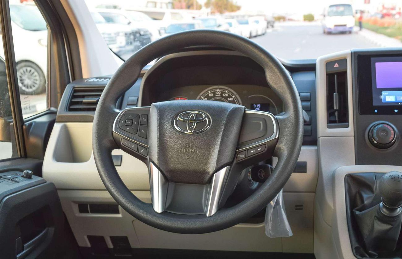 Toyota Hiace TOYOTA HIACE 2.8L FWD DIESEL MINIVAN 2026