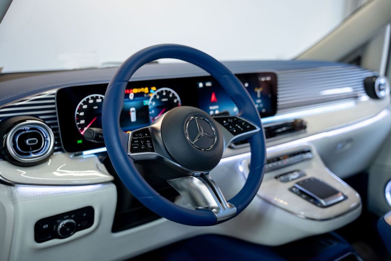 Mercedes-Benz V 300 1 of 28 Magellan Edition | 2 Year Interior Warranty