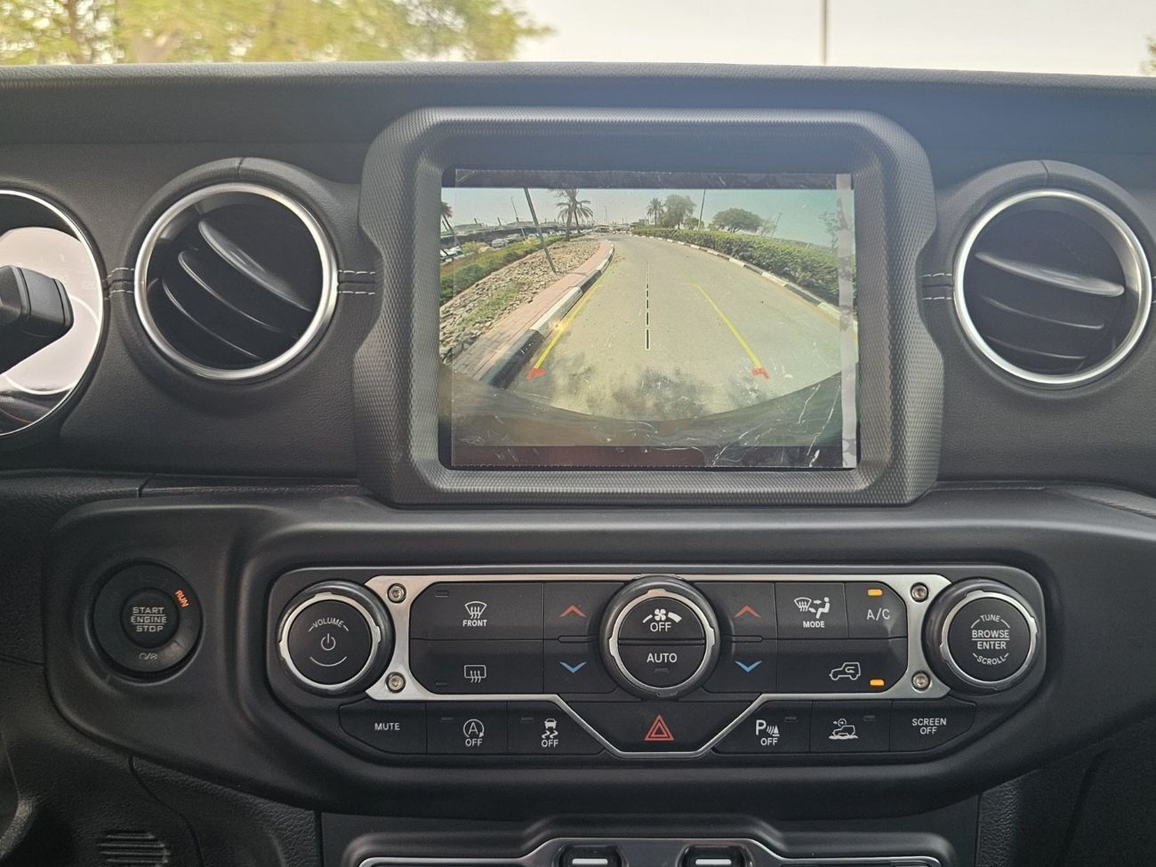 جيب رانجلر Sahara 3.6L A/T (5 Seater)