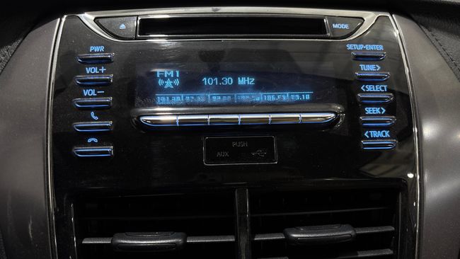 Toyota Yaris SE, миниатюра 29