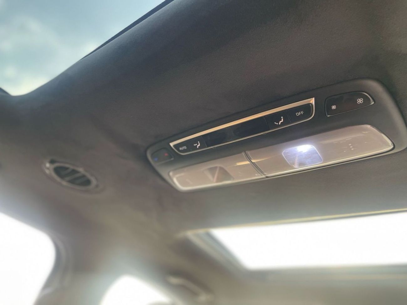 Kia Telluride 2022 Kia Telluride SX Prestige Black Edition Full Option Panoramic View - 360* CAM - HUD - 7 Seater