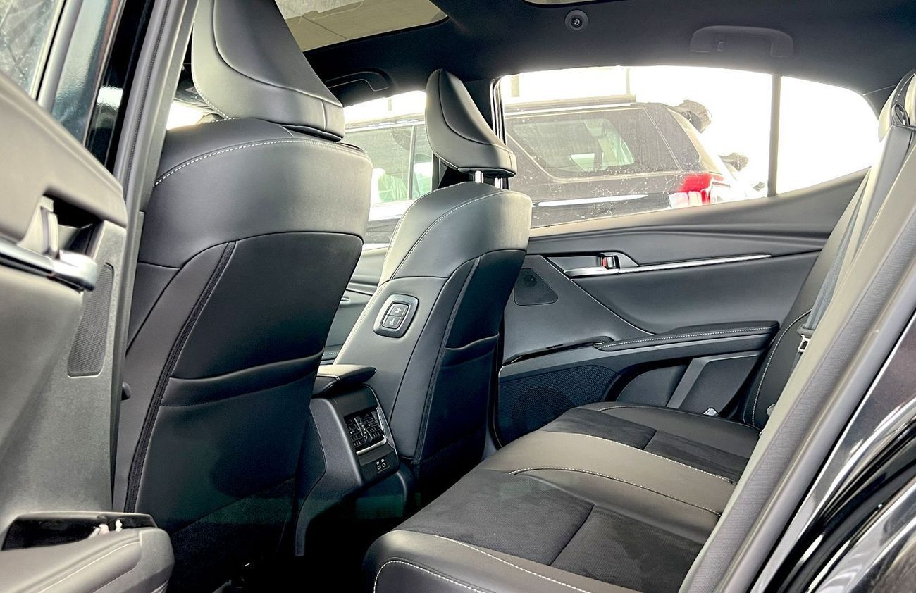 Toyota Camry Sport 2025 Hybrid 2.0L - Price for export