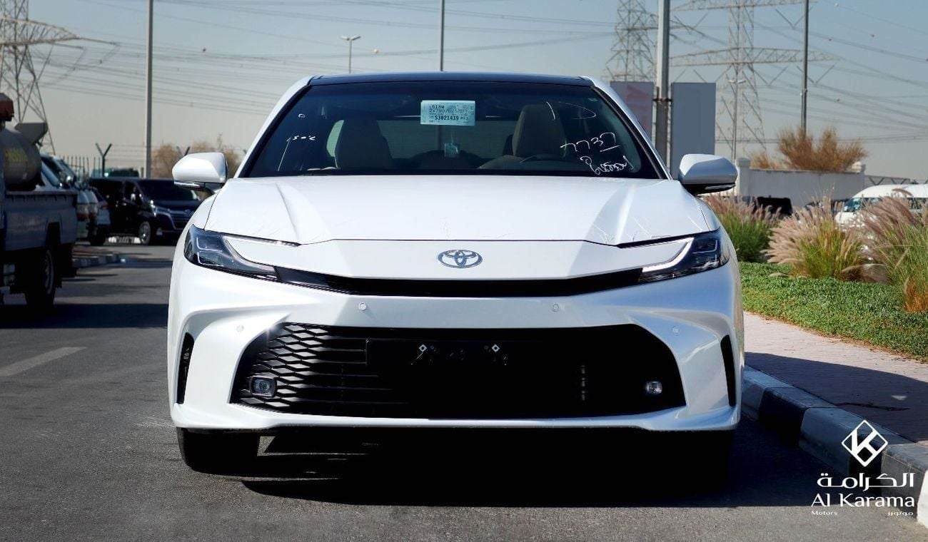 Toyota Camry LE HEV 2.5L Hybrid | Panoramic Roof | Power Seat | Rear Camera | 18" Alloy Wheels | GCC Specs