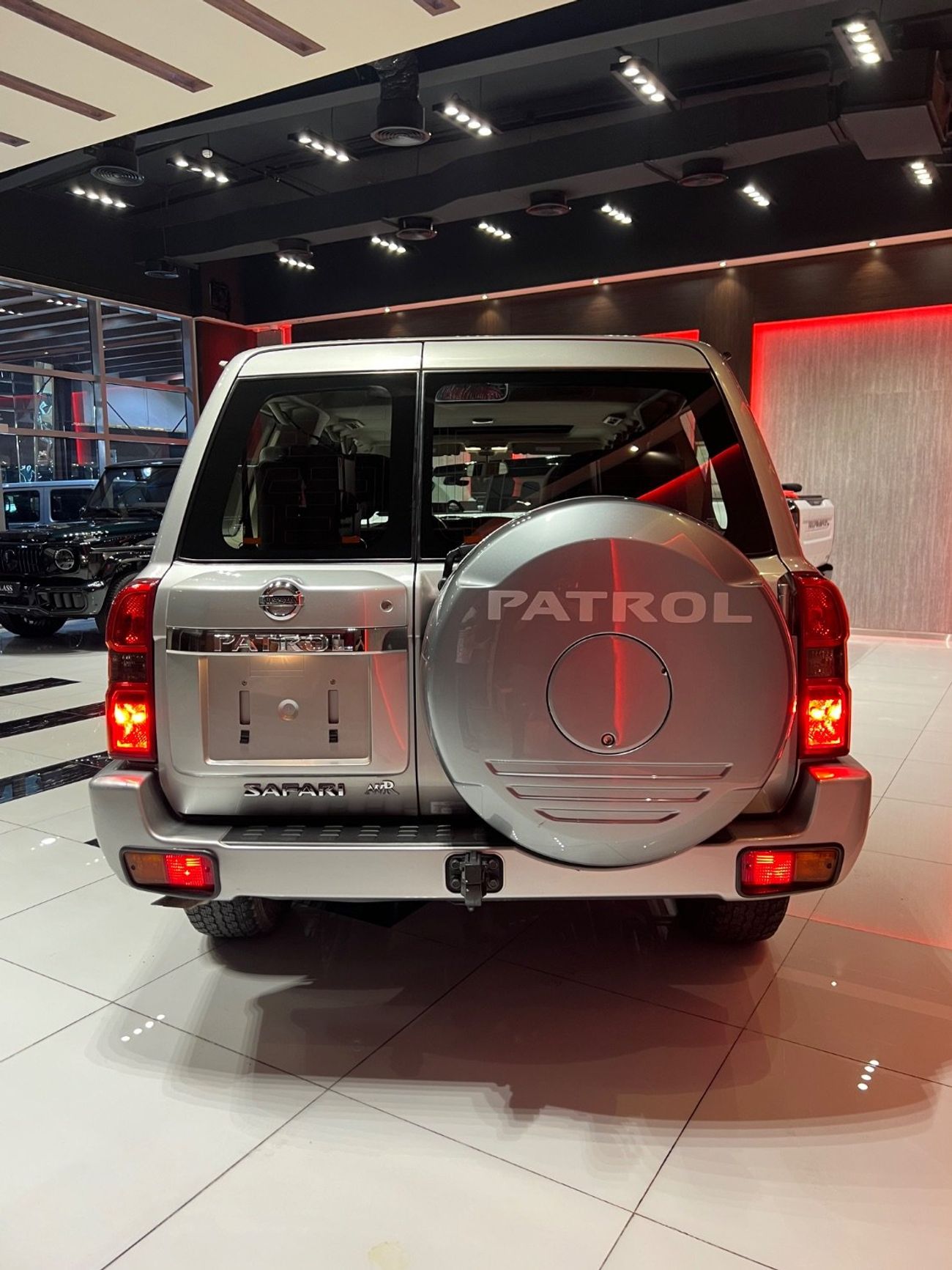 نيسان باترول سفاري Safari 4.8L A/T