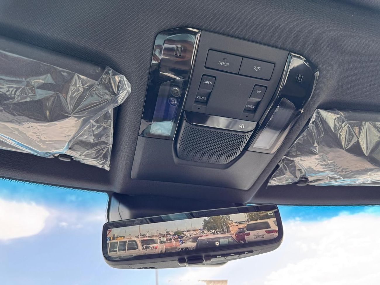 Toyota Prado 2.4L 4WD PETROL AUTOMATIC TRANSMISSION ( FOR RE-EXPORT ONLY )