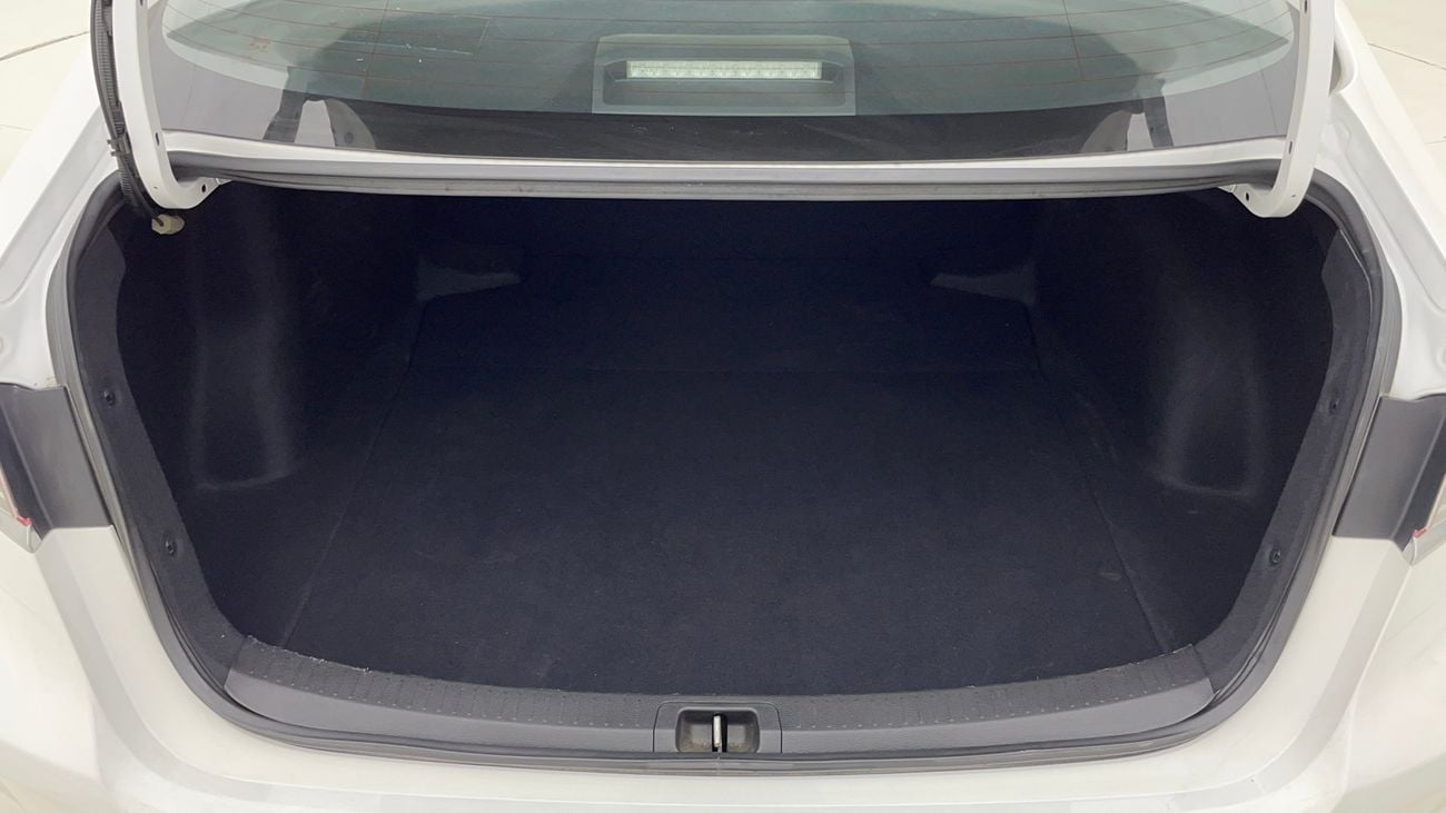 تويوتا كورولا XLI 1.6 | بدون دفعة مقدمة | اختبار القيادة في المنزل