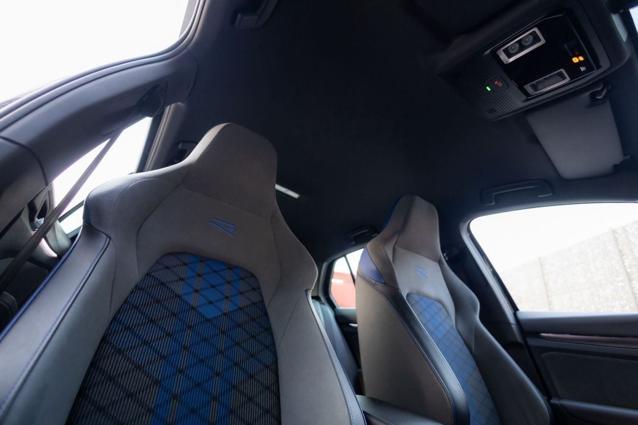 Volkswagen Golf R Line