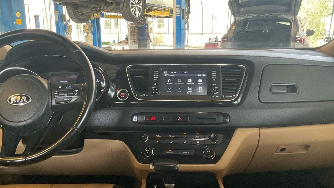 Kia Carnival 3.3 EX AUTO SRF | Guaranteed Warranty | 0 Down Payment