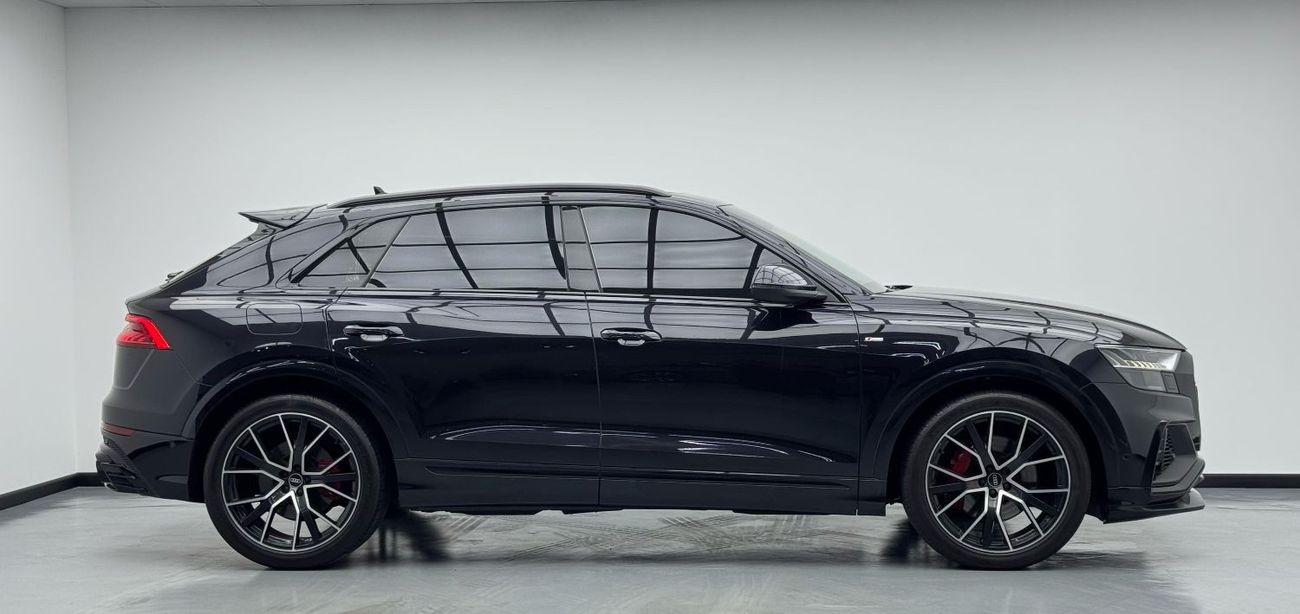 Audi Q8 55 TFSI quattro S Line 3.0L 2021 Audi Q8 S-Line 55TFSI Quattro, 2025 Warranty, 2027 Service Pack, AB