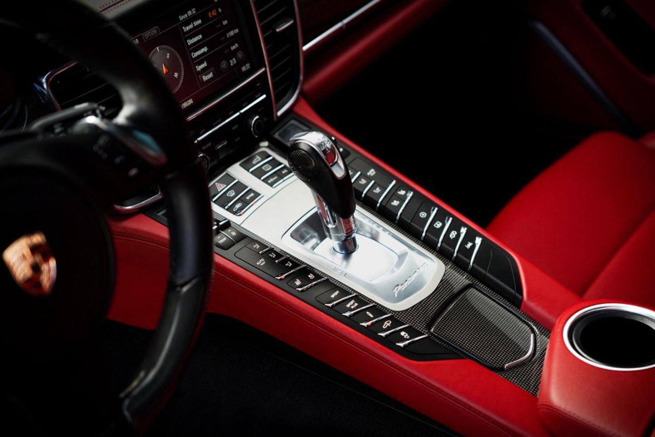 بورش باناميرا Turbo 4.8L (493 HP)