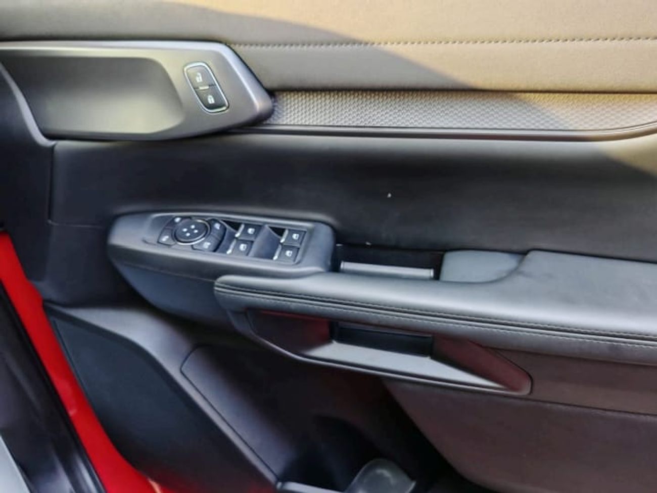 فورد رينجر رابتور Double Cabin 3.0L- RHD-AWD-petrol-Automatic-6 Cylinders-5 seats-4 Doors