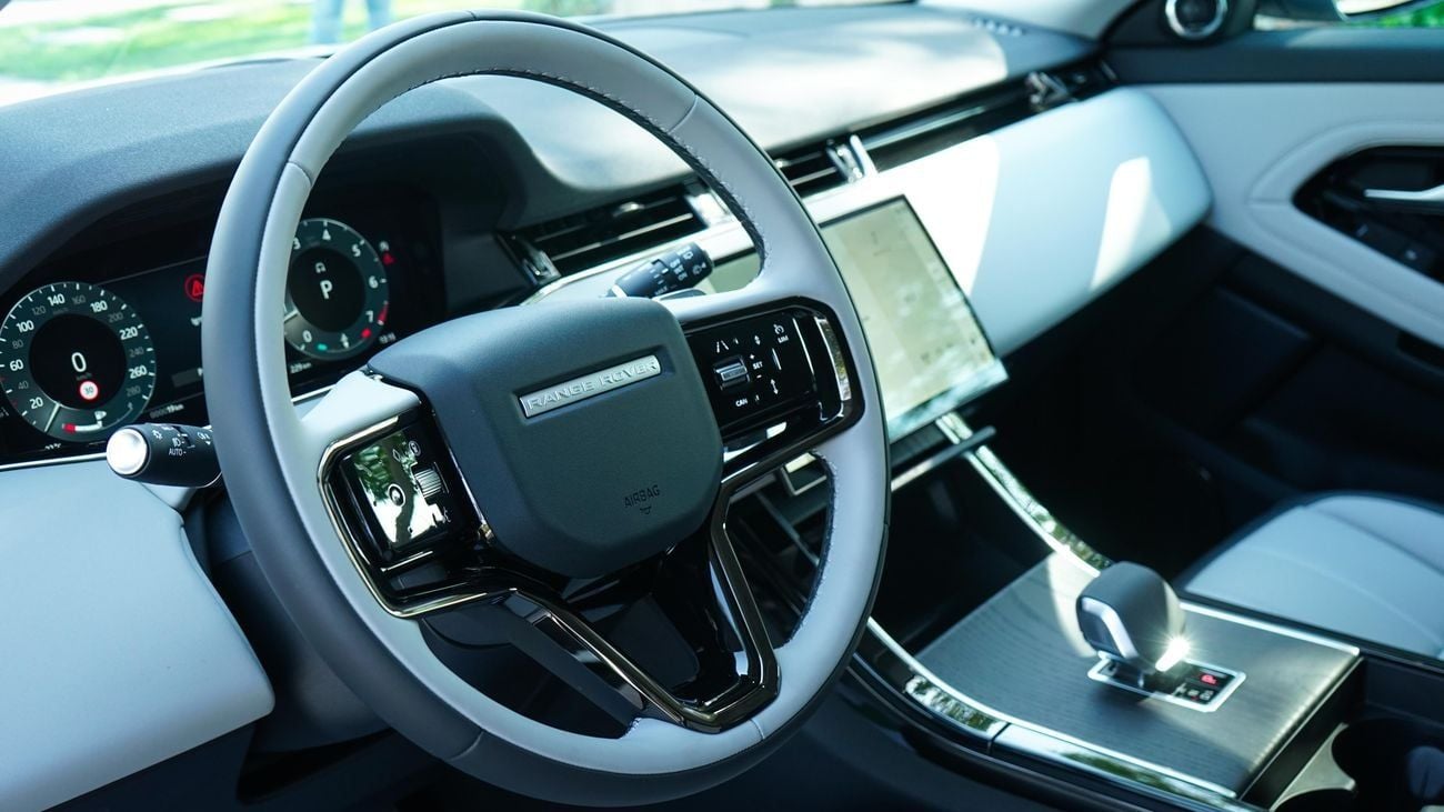 Land Rover Range Rover Evoque SE P250 DYNAMIC 2025!! BRAND NEW CAR!! FIVE YEARS WARRANTY!! THREE YEARS SERVICE CONTRACT