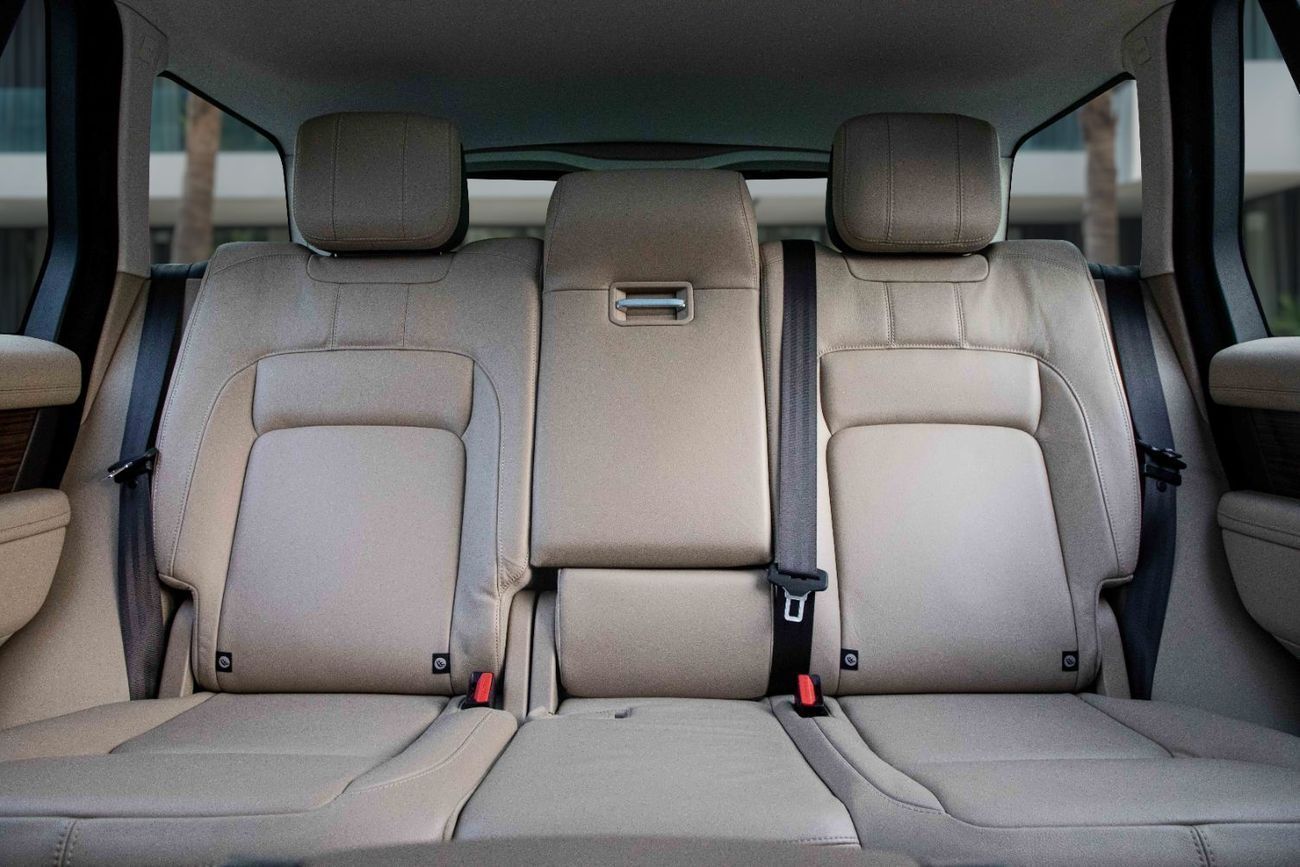 Land Rover Range Rover Vogue | 3,721 P.M  | 0% Downpayment | Full Al Tayer History | Side Steps | Ultra Low KM