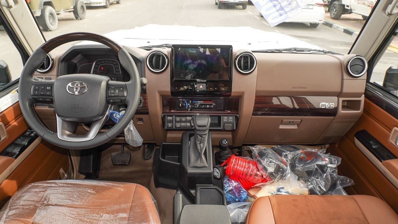 Toyota Land Cruiser Pick Up LC79 PICKUP LX 4.0L PETROL ,V6 A/T